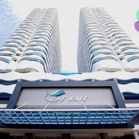 The Wave Suites Melaka Екстериор снимка